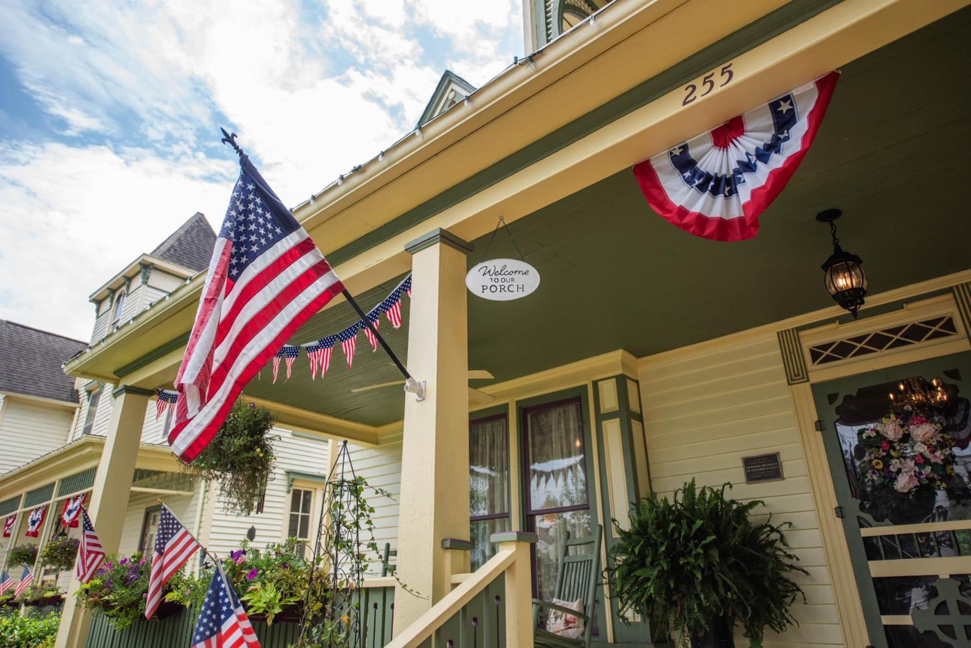 Carrier Houses Bed & Breakfast Rutherfordton Exterior foto